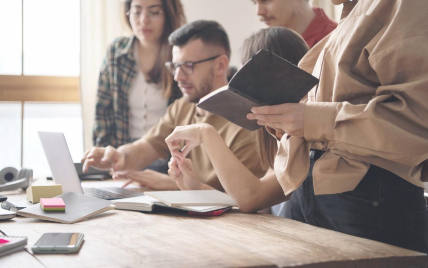 Équipe ulmarivonexa travaillant sur la planification financière